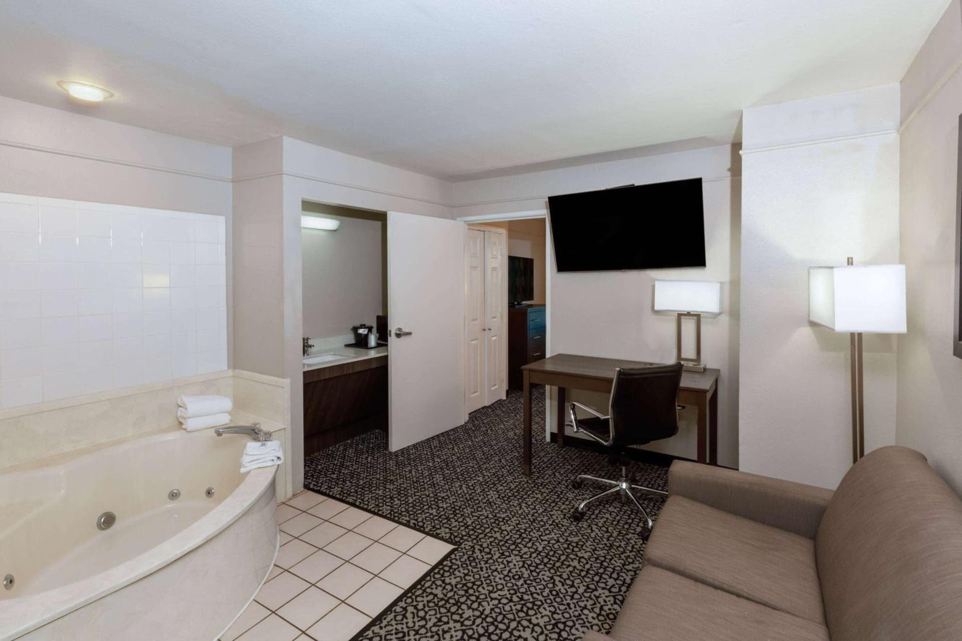 La Quinta by Wyndham Rockwall gallery photo in Rockwall, TX — image 29