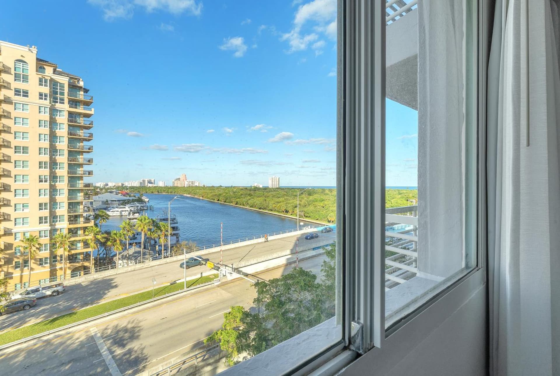 Eternal Sunrise Suite featured exterior or lobby in Fort Lauderdale, FL — similar hotel