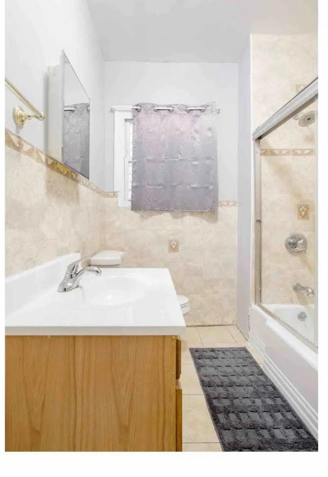 SUITE DREAMs CARROLL 10 gallery photo in Paterson, NJ — image 8