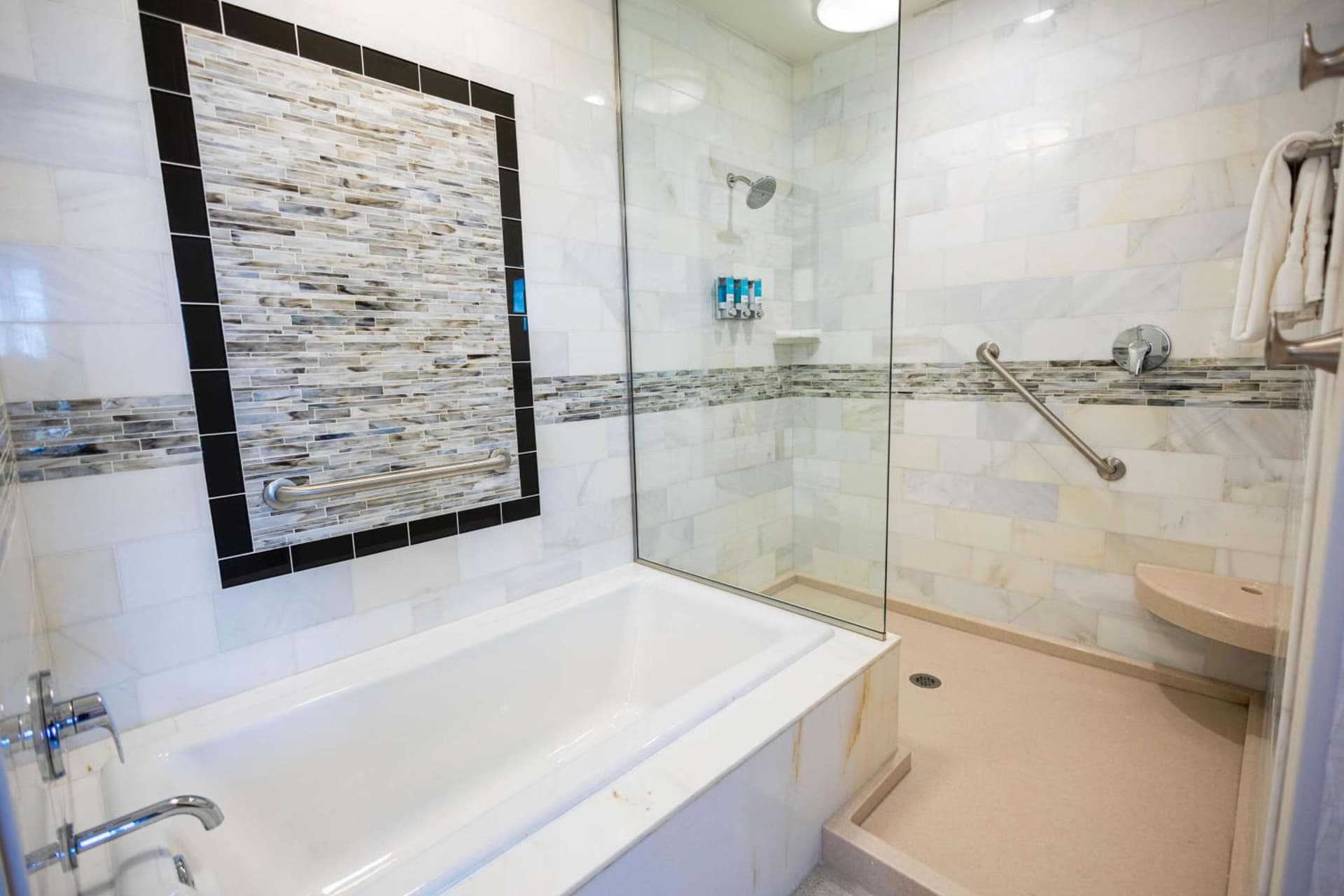 Drury Plaza Hotel Orlando - Disney Springs Area gallery photo in Orlando, FL — image 61