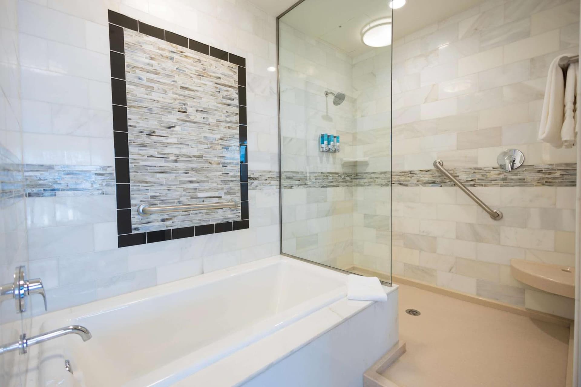 Drury Plaza Hotel Orlando - Disney Springs Area gallery photo in Orlando, FL — image 28