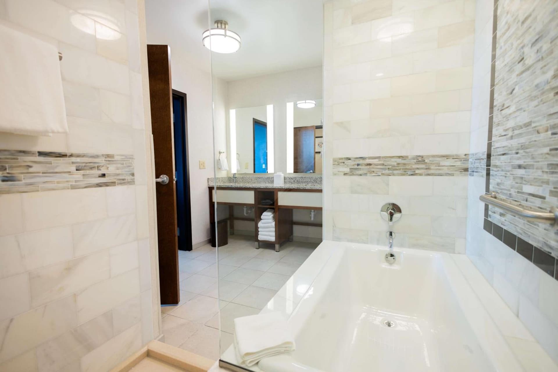 Drury Plaza Hotel Orlando - Disney Springs Area gallery photo in Orlando, FL — image 87
