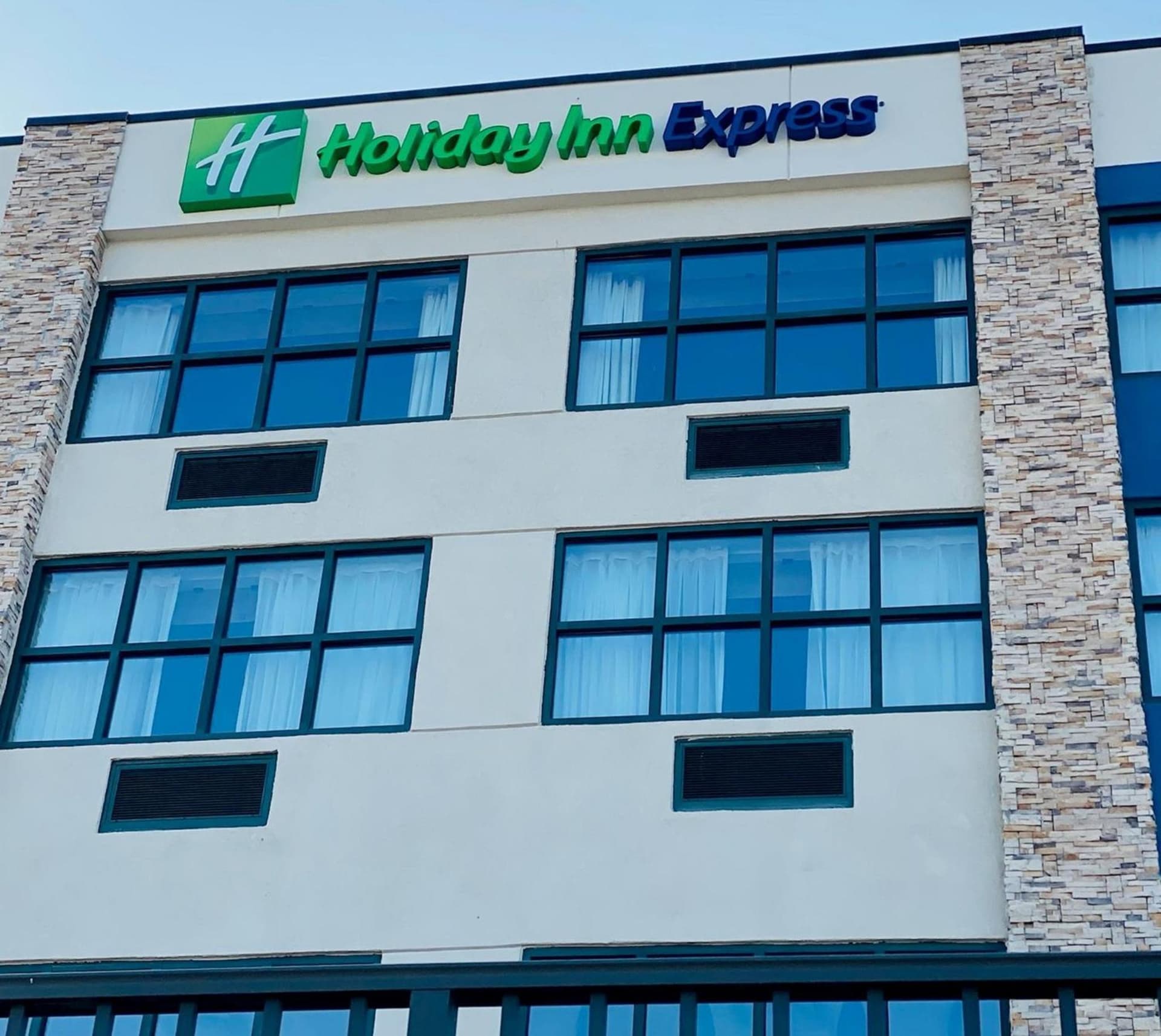 Holiday Inn Express - Gulfport Beach by IHG gallery photo in Gulfport, MS — image 76