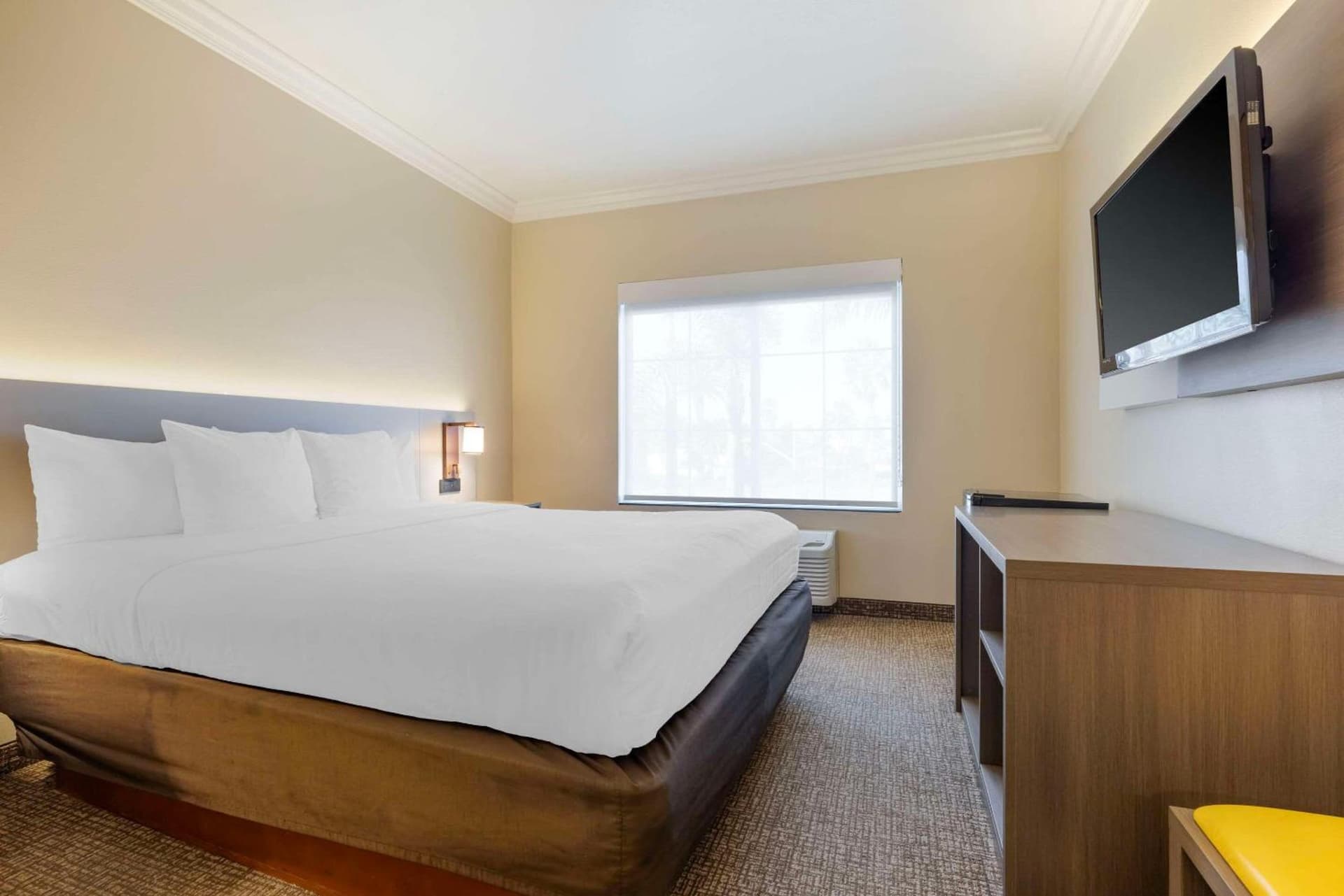 Comfort Suites Oceanside Camp Pendleton Area gallery photo in Oceanside, CA — image 18