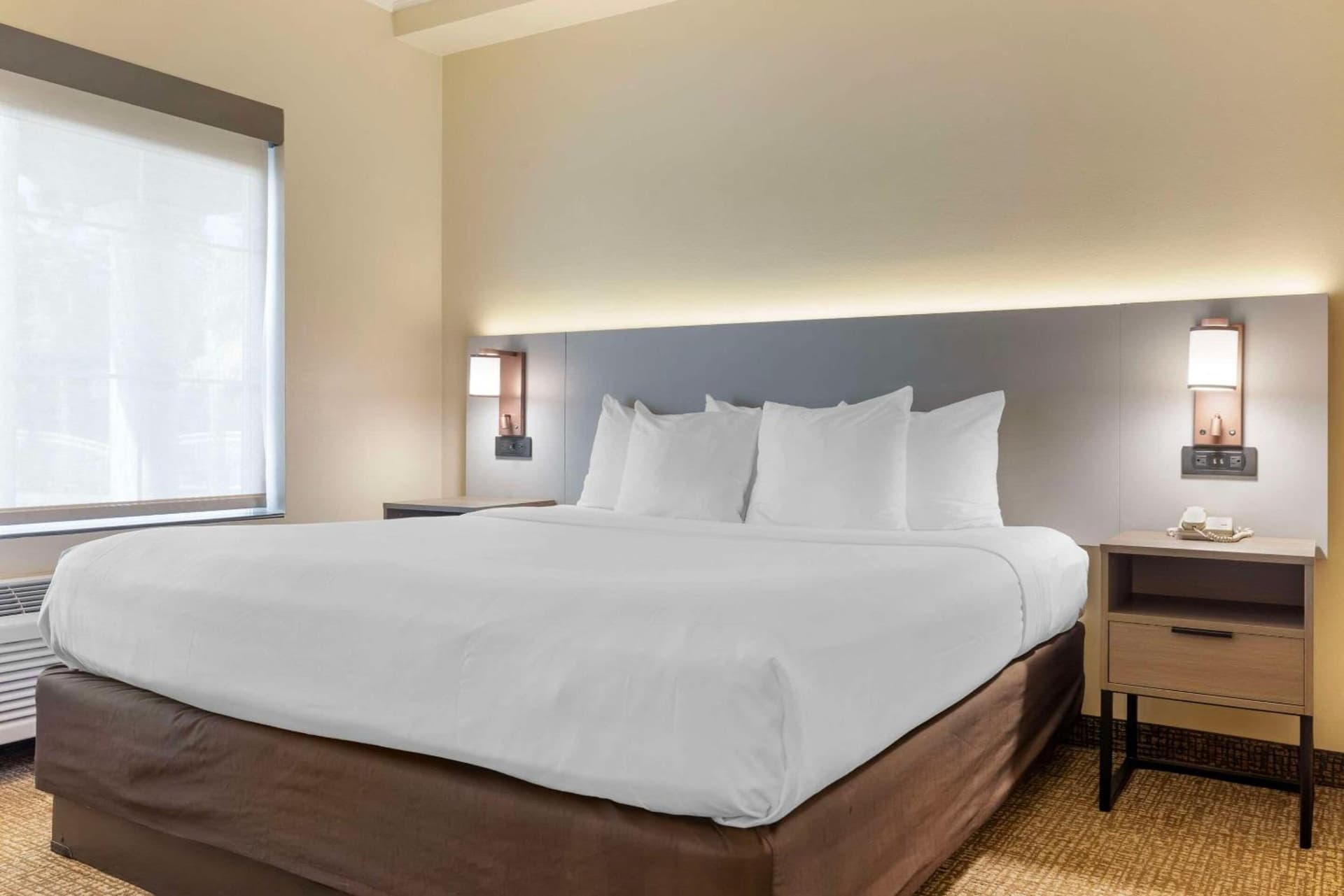 Comfort Suites Oceanside Camp Pendleton Area gallery photo in Oceanside, CA — image 5