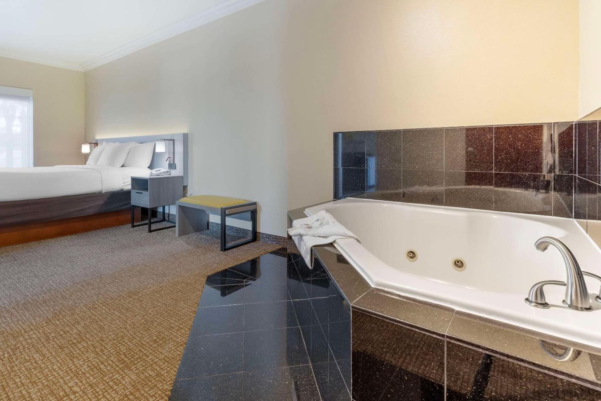 Comfort Suites Oceanside Camp Pendleton Area gallery photo in Oceanside, CA — image 21