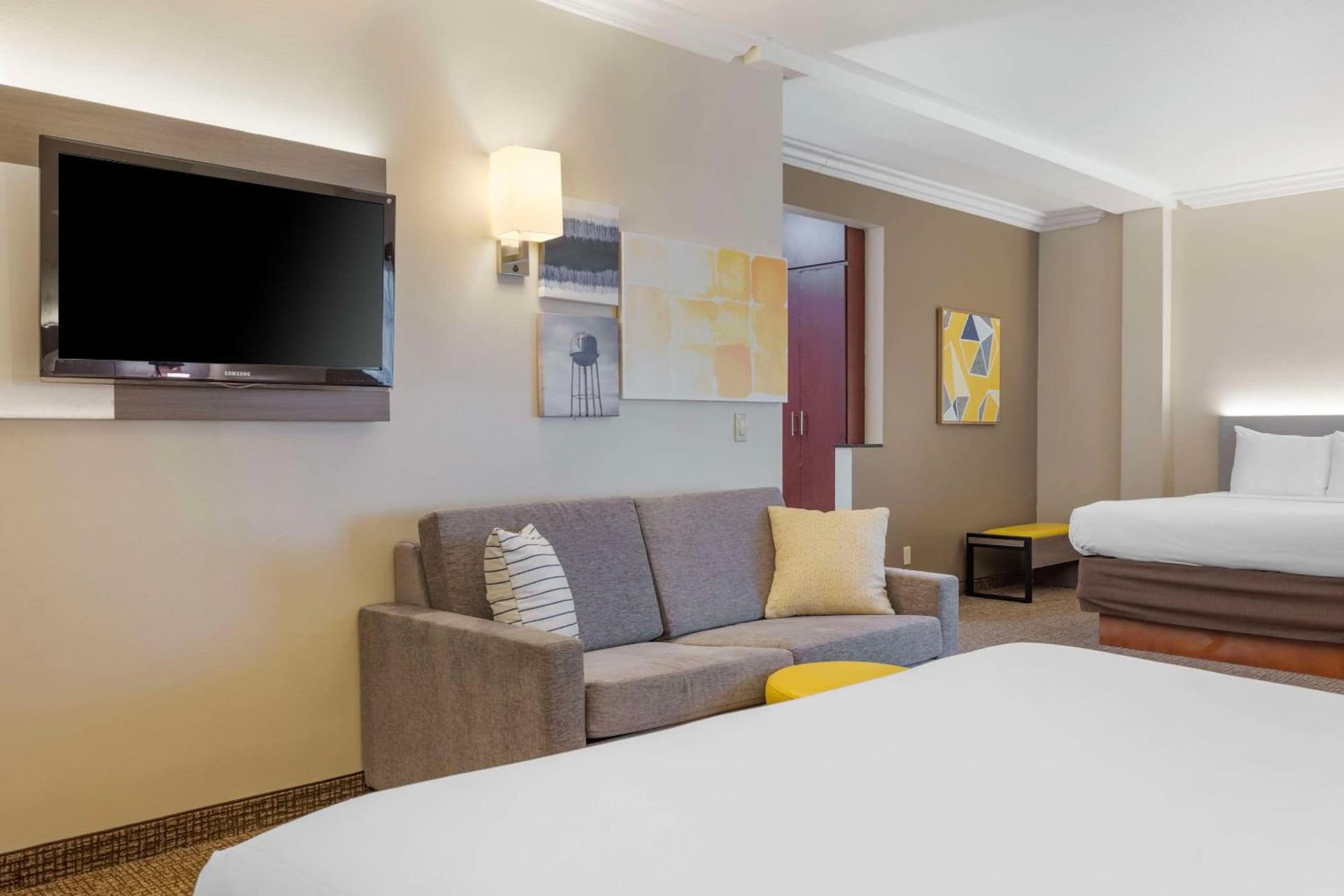 Comfort Suites Oceanside Camp Pendleton Area gallery photo in Oceanside, CA — image 12