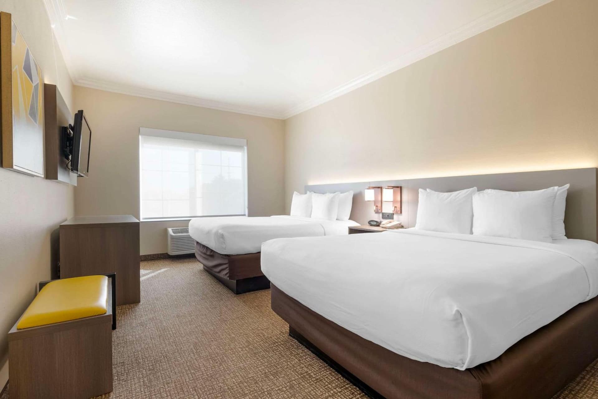 Comfort Suites Oceanside Camp Pendleton Area gallery photo in Oceanside, CA — image 42