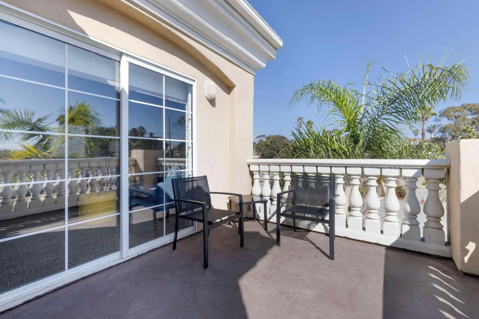 Comfort Suites Oceanside Camp Pendleton Area gallery photo in Oceanside, CA — image 39