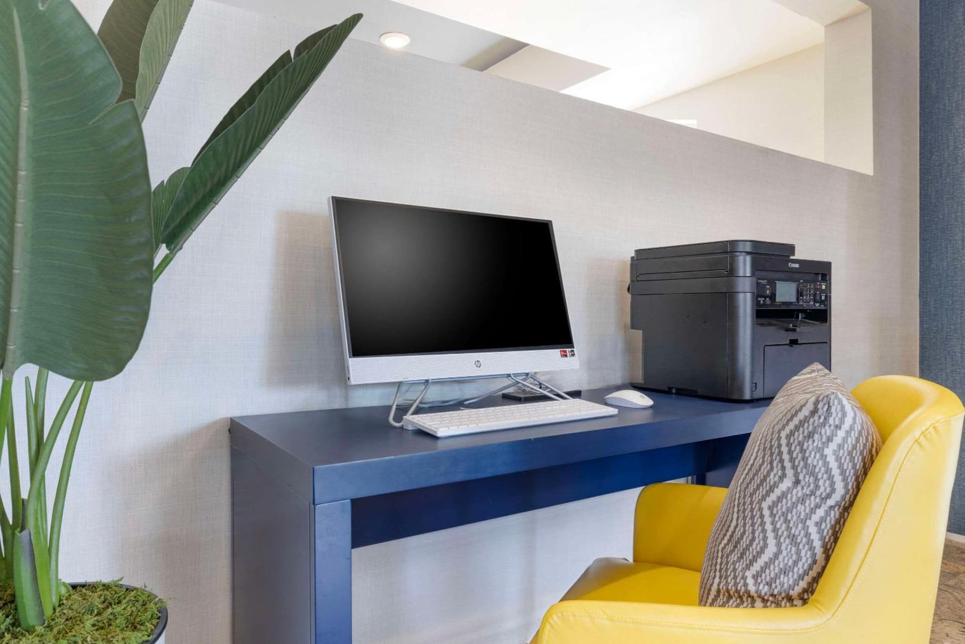 Comfort Suites Oceanside Camp Pendleton Area gallery photo in Oceanside, CA — image 25