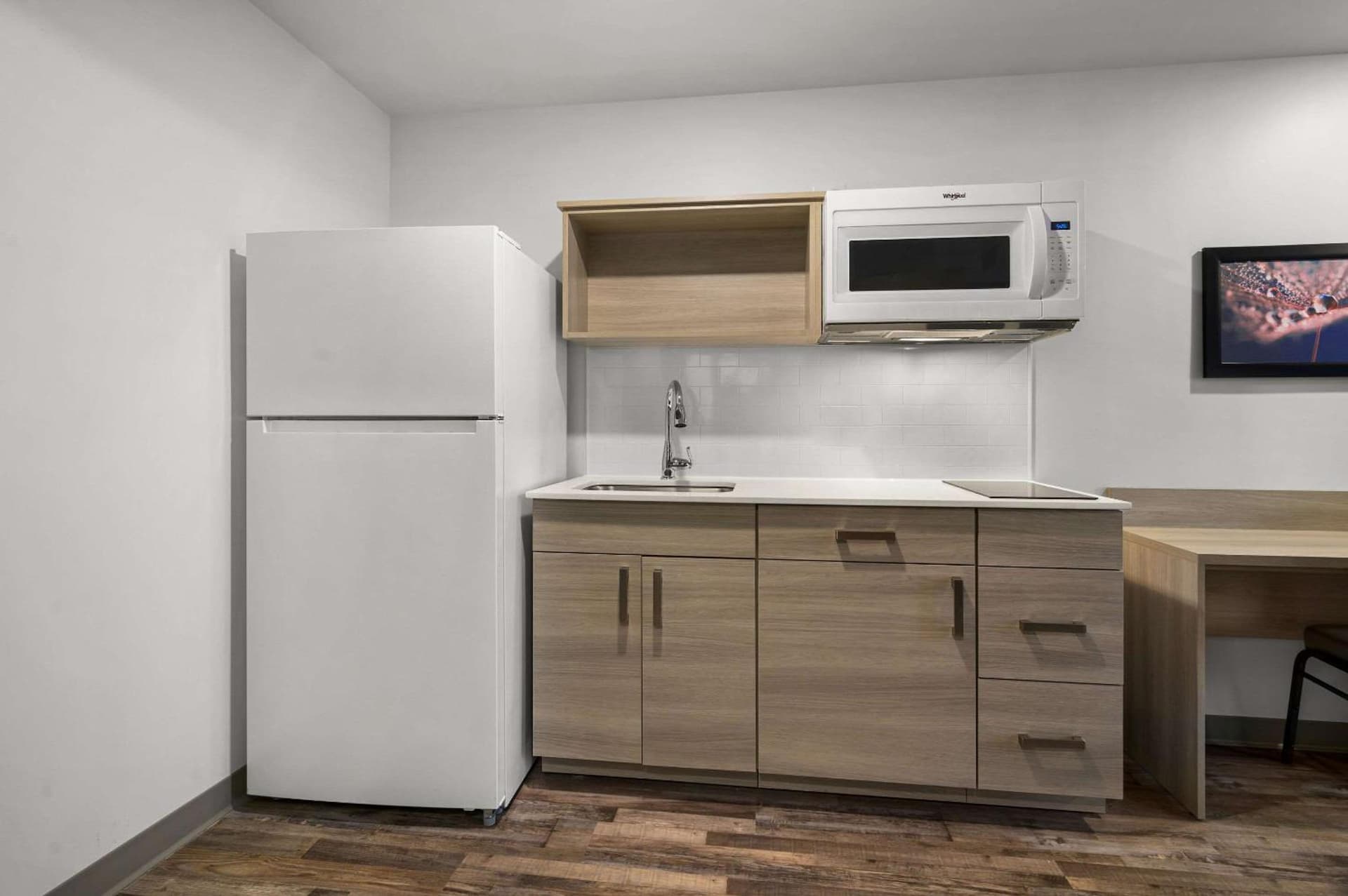 WoodSpring Suites Dearborn Detroit gallery photo in Dearborn, MI — image 11