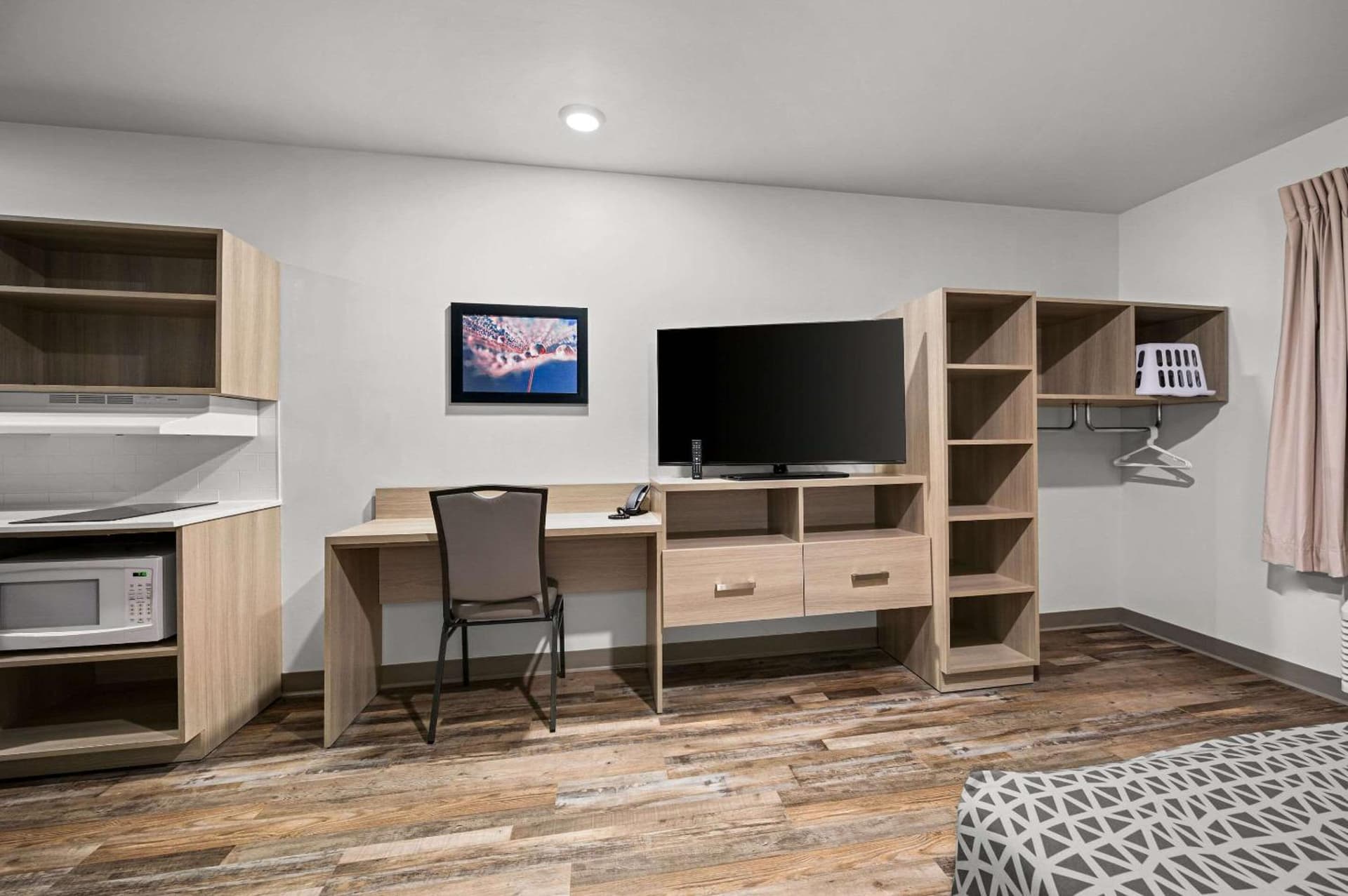WoodSpring Suites Dearborn Detroit gallery photo in Dearborn, MI — image 20