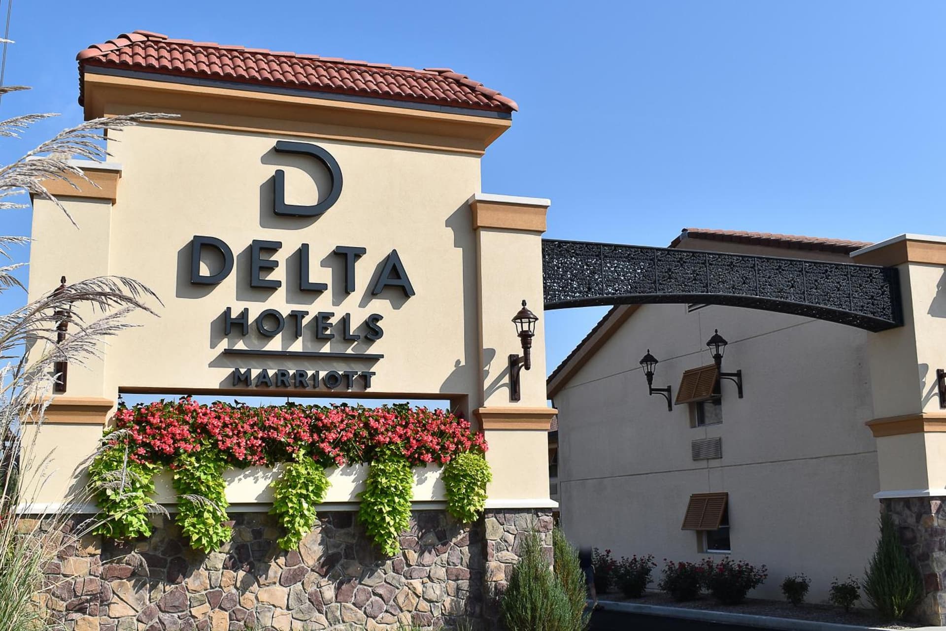 The Fontana Hotel — hotel in Greenfield, Indiana