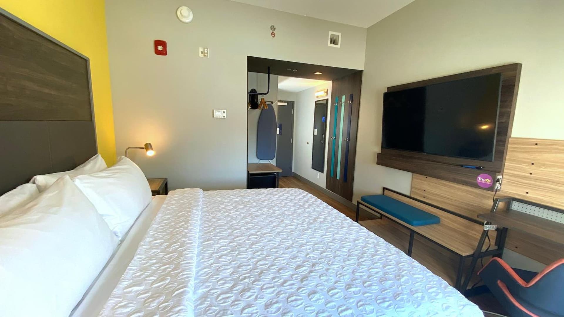 Tru By Hilton Baltimore Harbor East gallery photo in Baltimore, MD — image 18