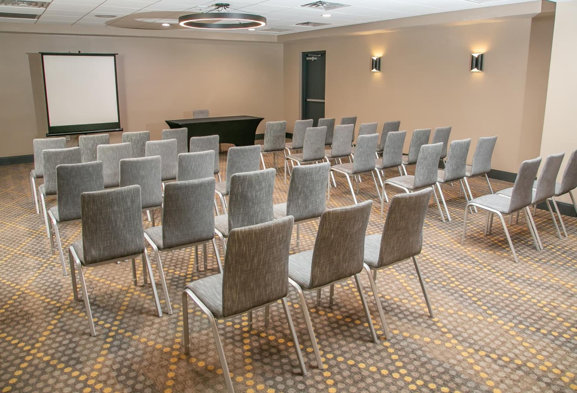 Holiday Inn Metairie New Orleans by IHG gallery photo in Metairie, LA — image 9