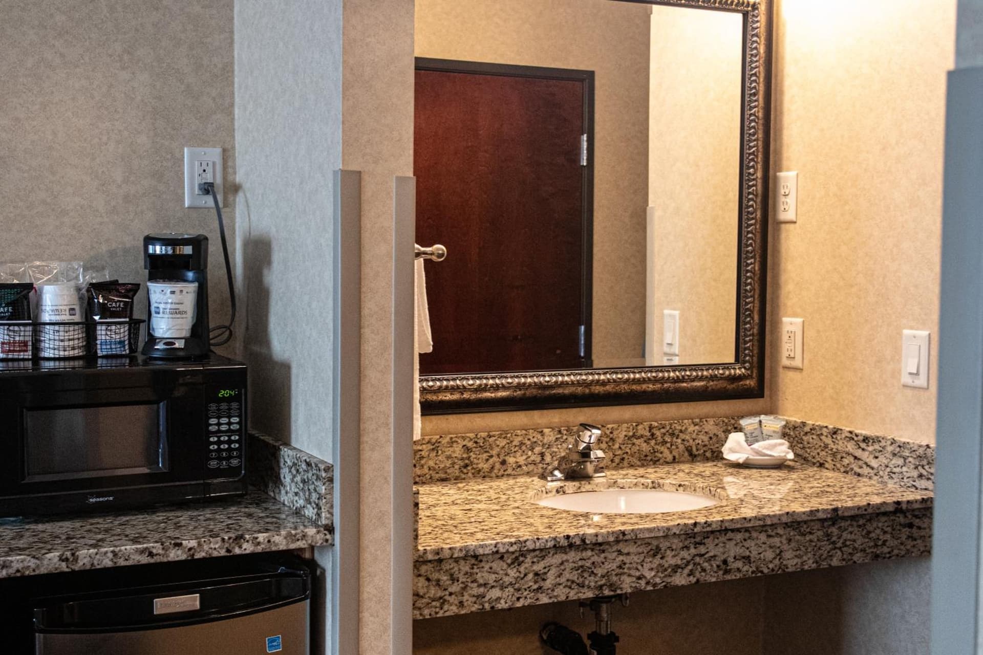 Best Western University Inn and Suites gallery photo in Forest Grove, OR — image 47