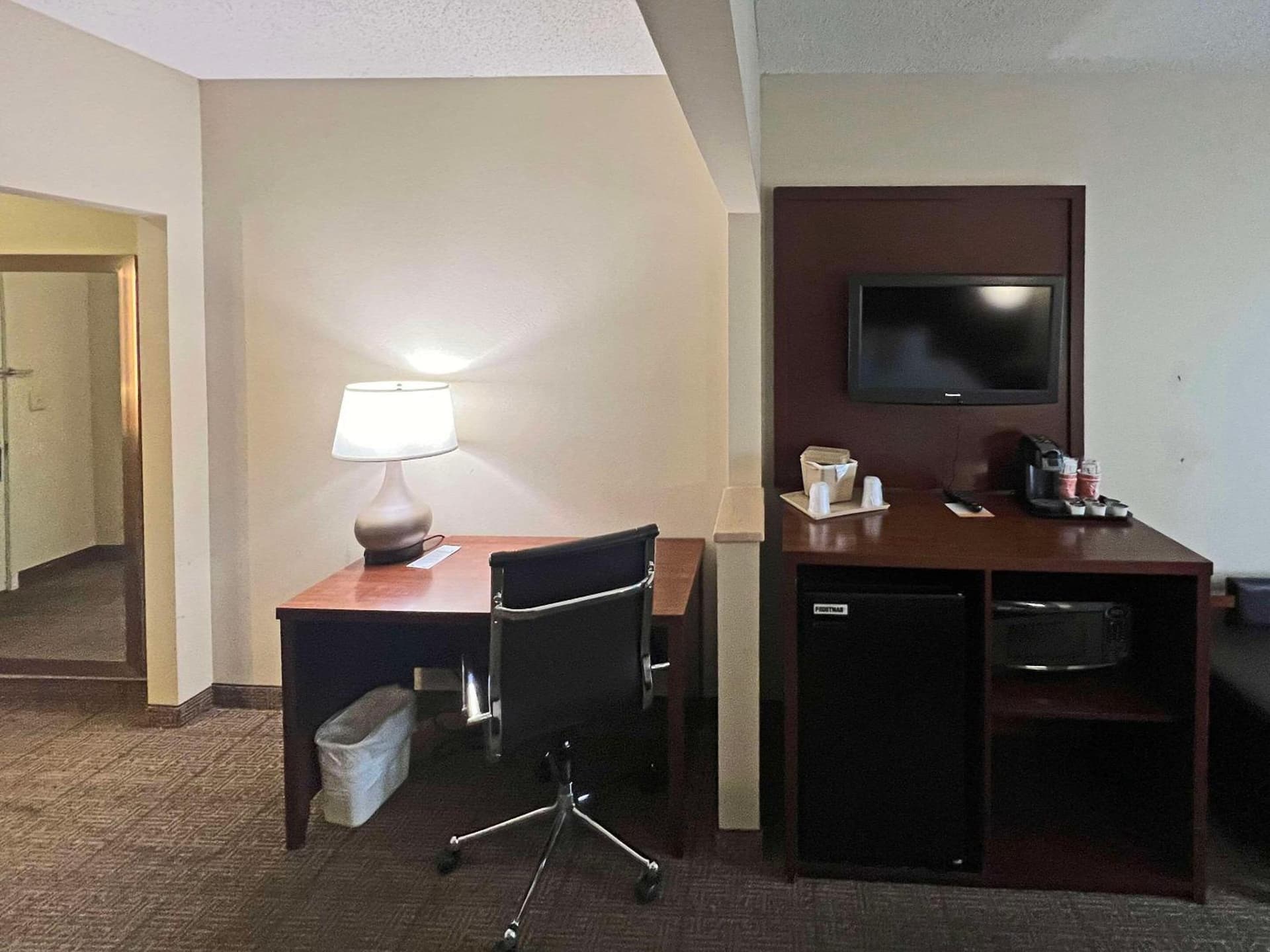 Comfort Suites Peoria Sports Complex gallery photo in Peoria, AZ — image 9