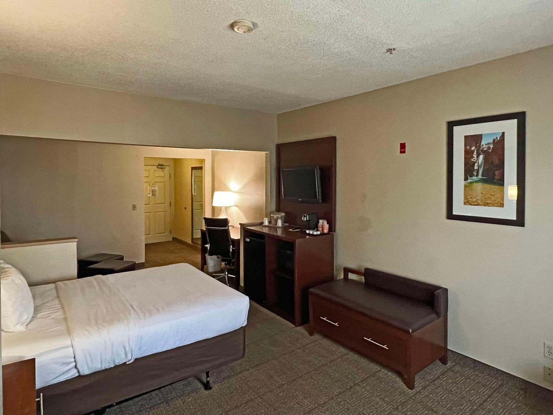Comfort Suites Peoria Sports Complex gallery photo in Peoria, AZ — image 10