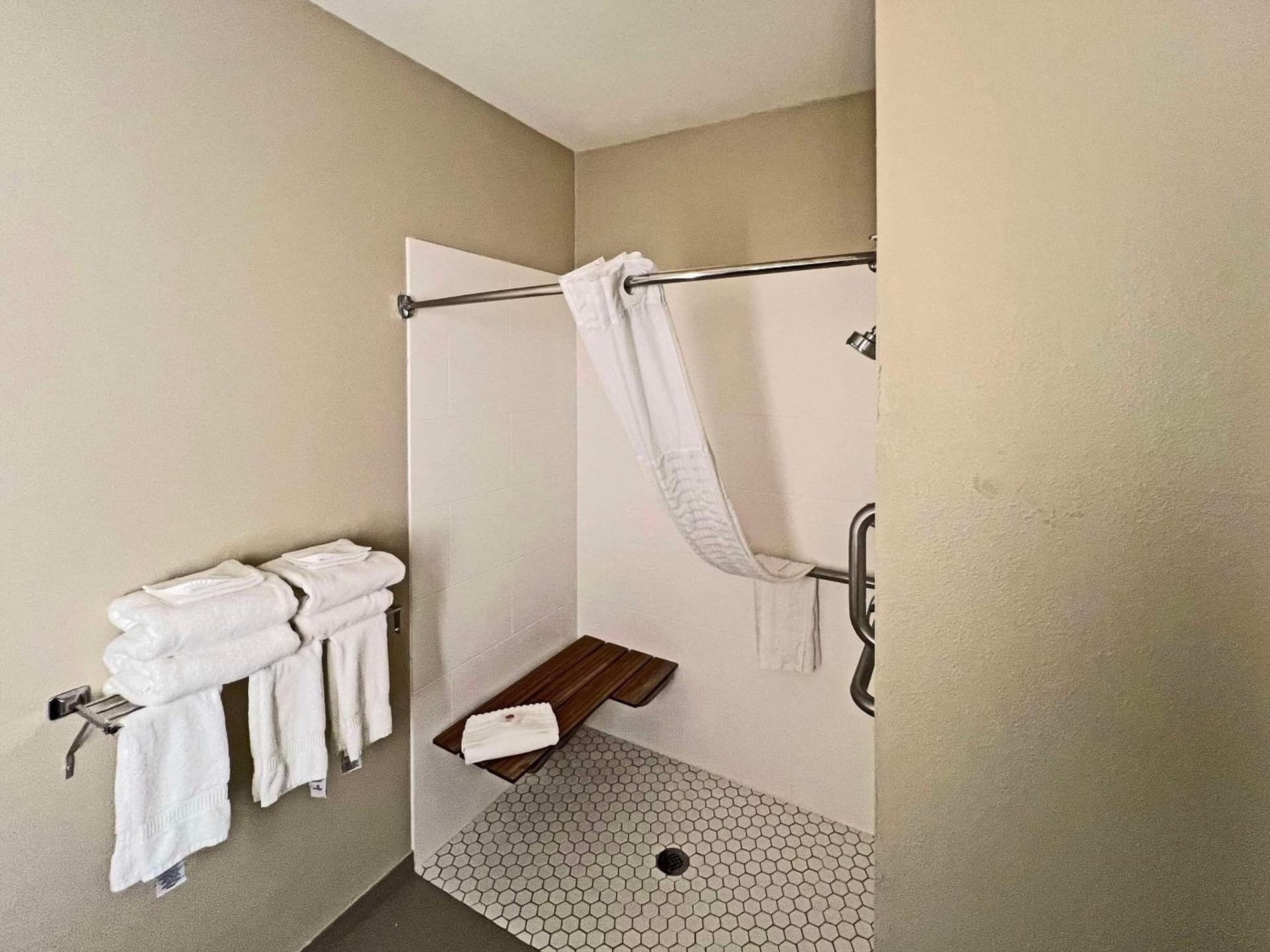 Comfort Suites Peoria Sports Complex gallery photo in Peoria, AZ — image 13