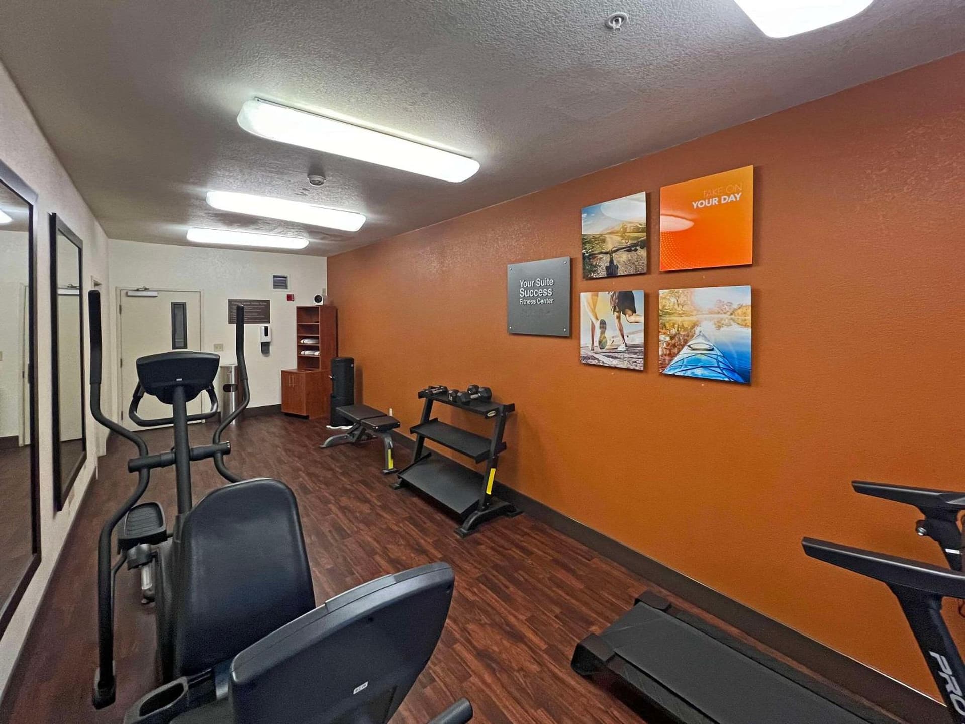 Comfort Suites Peoria Sports Complex interior in Peoria, AZ — gallery photo 2