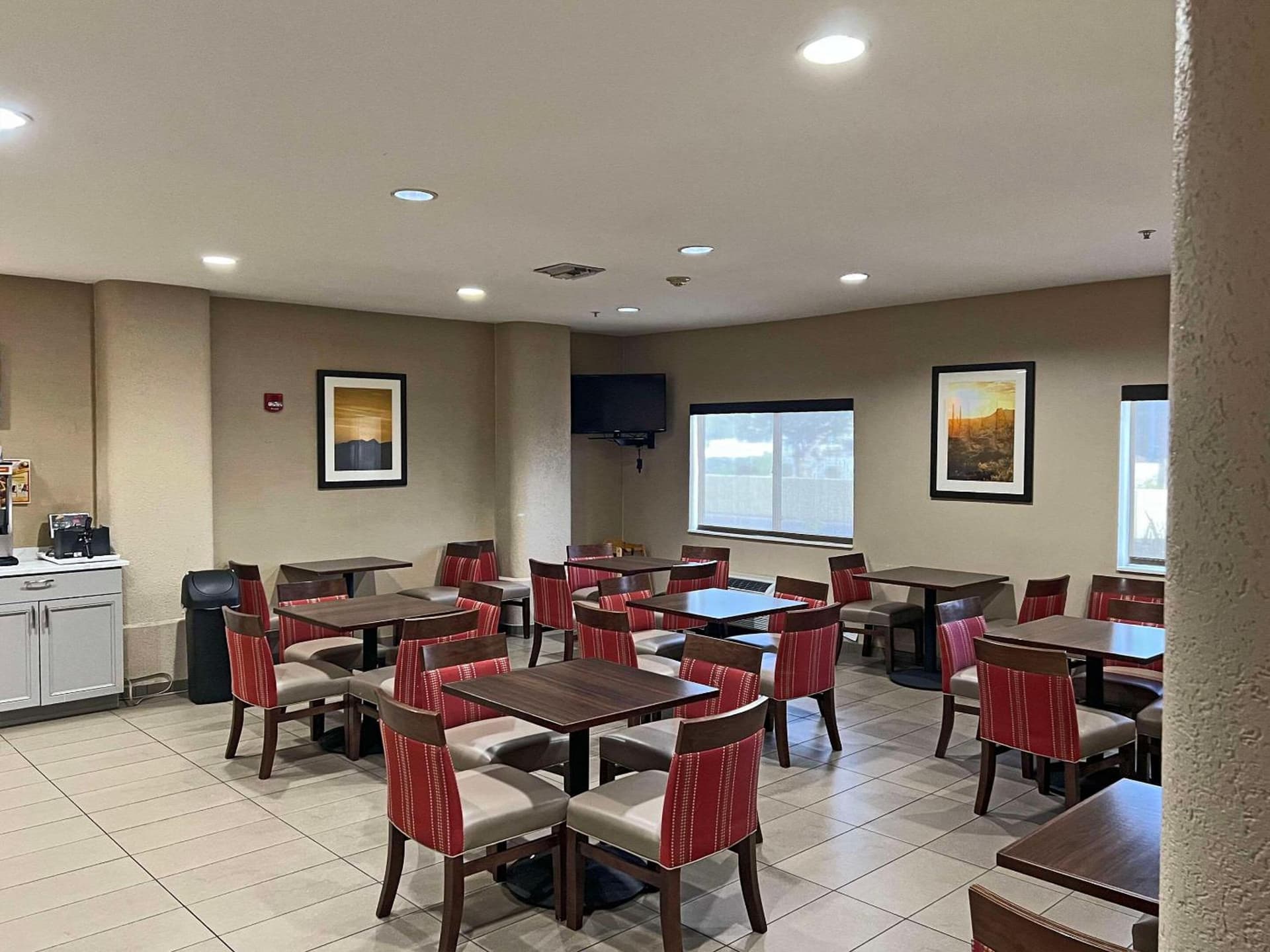 Comfort Suites Peoria Sports Complex gallery photo in Peoria, AZ — image 18