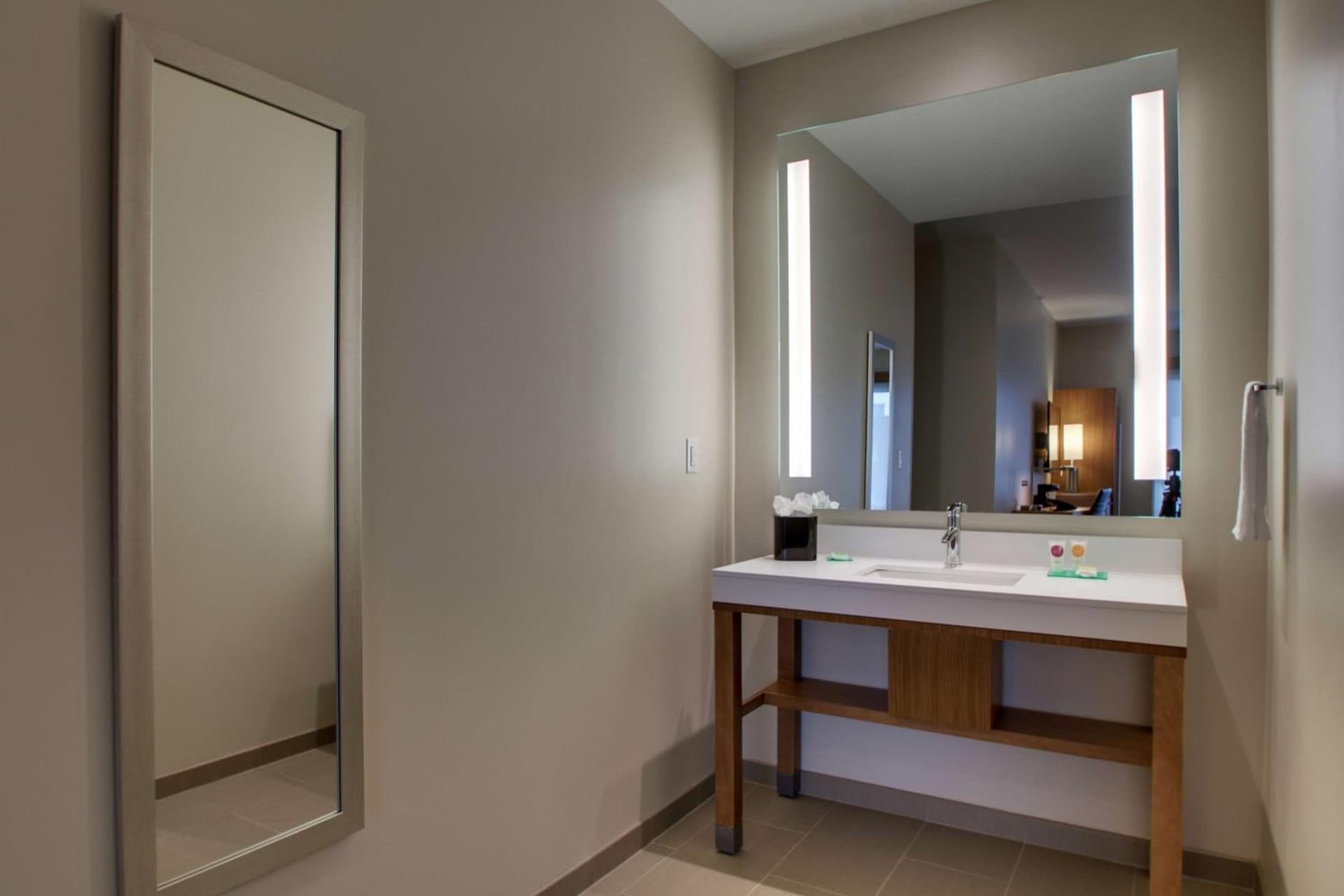 Hyatt Place Milwaukee Downtown gallery photo in Milwaukee, WI — image 28