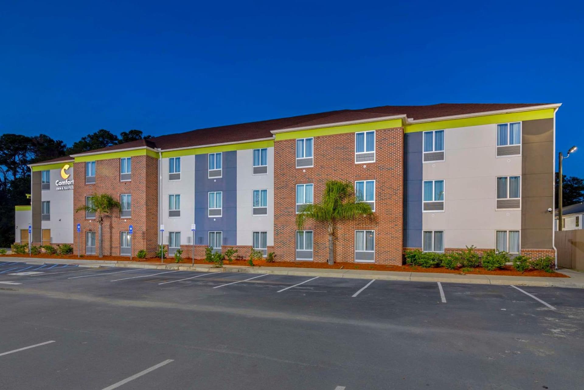 Comfort Inn & Suites Brunswick I-95 property views in Brunswick, GA — gallery photo 3