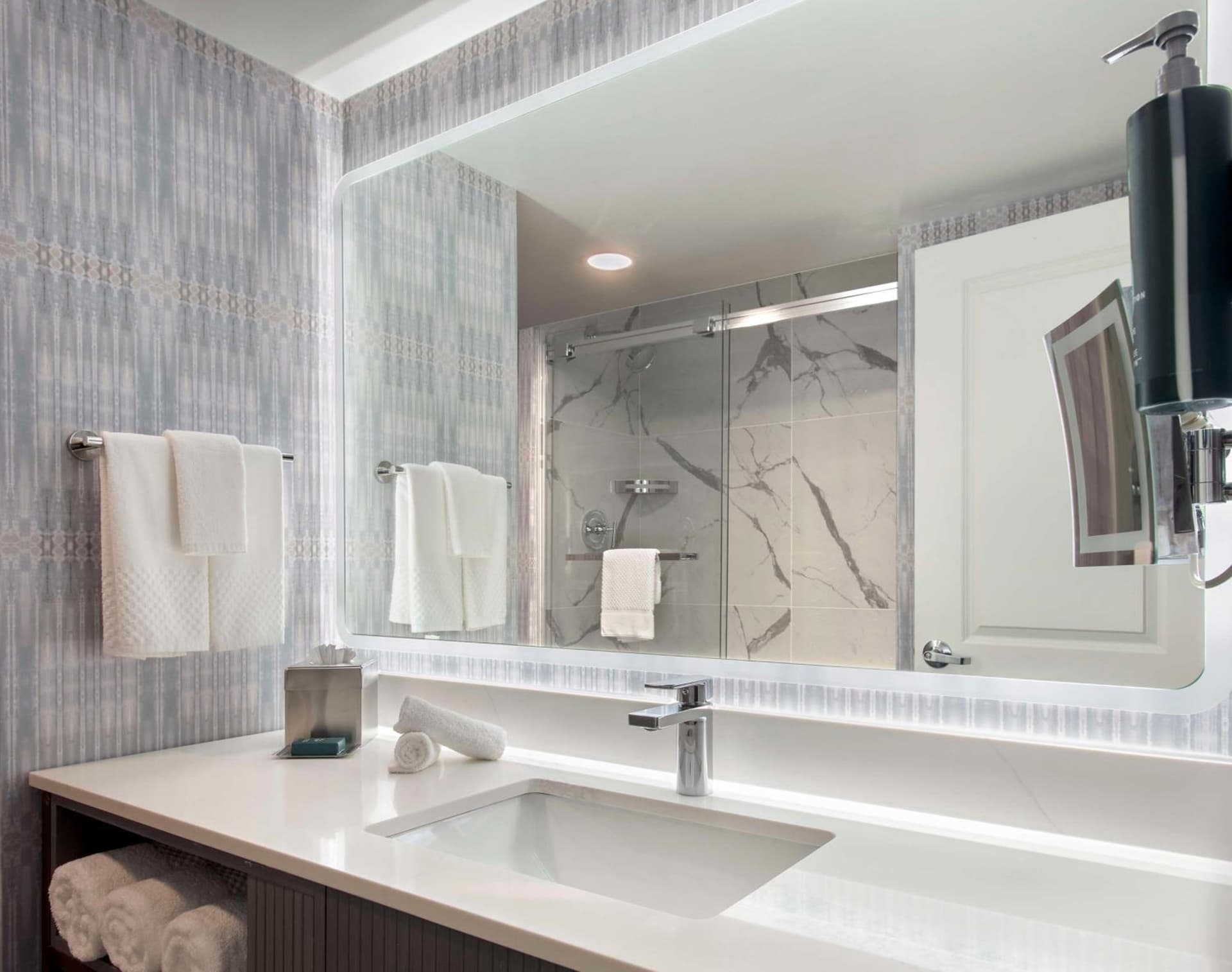 DoubleTree by Hilton Poughkeepsie gallery photo in Poughkeepsie, NY — image 5