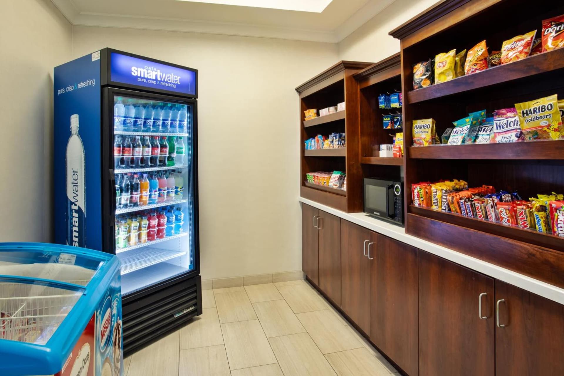 Holiday Inn Express Hotel & Suites Rochester Webster by IHG interior in Webster — gallery photo 2