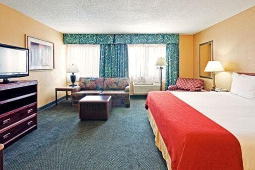 Holiday Inn Express Hotel Fort Campbell-Oak Grove by IHG gallery photo in Oak Grove, KY — image 36