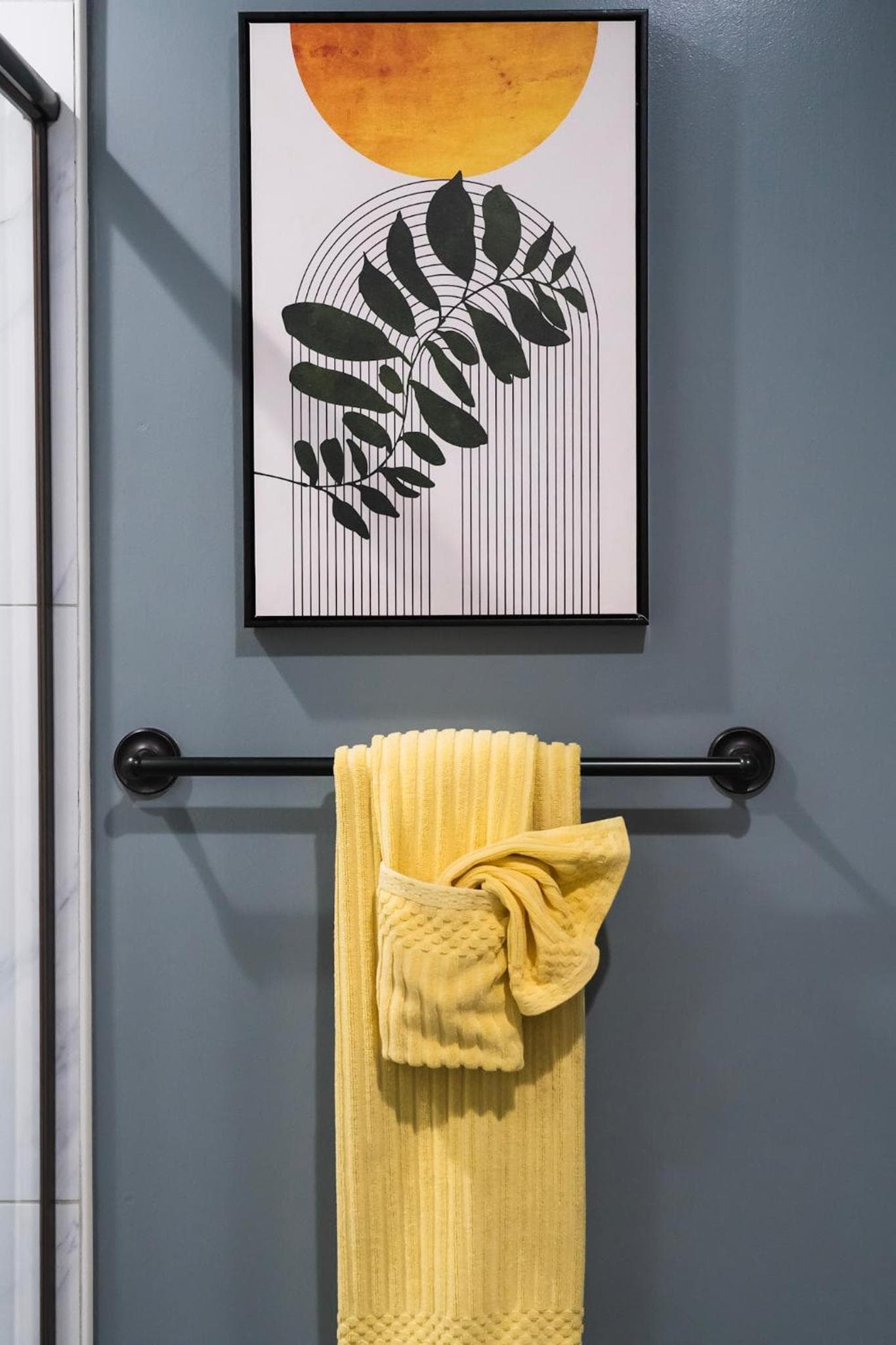 The Relyn gallery photo in Inglewood, CA — image 8