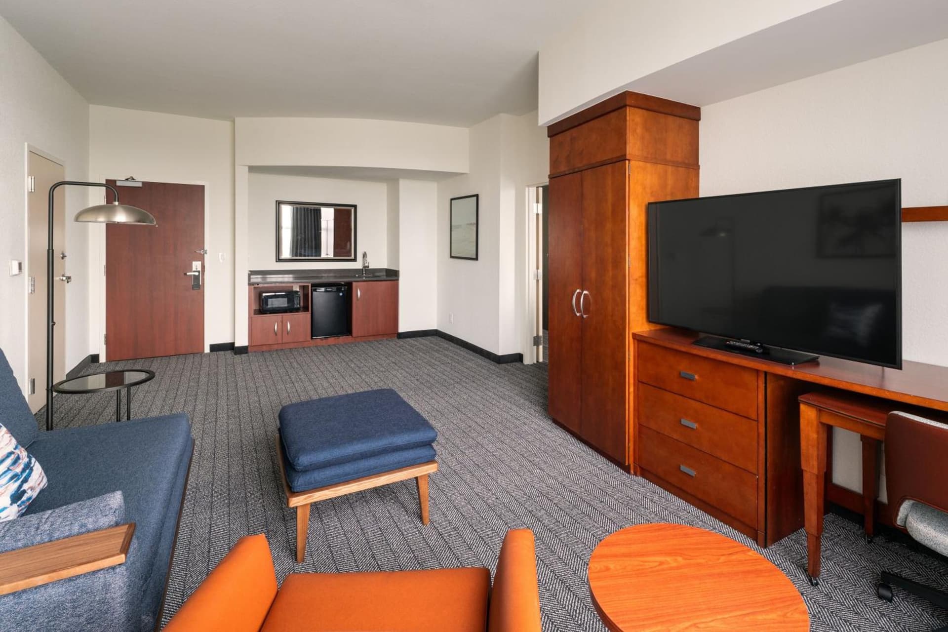 Courtyard by Marriott St. Petersburg Downtown gallery photo in St Petersburg, FL — image 29