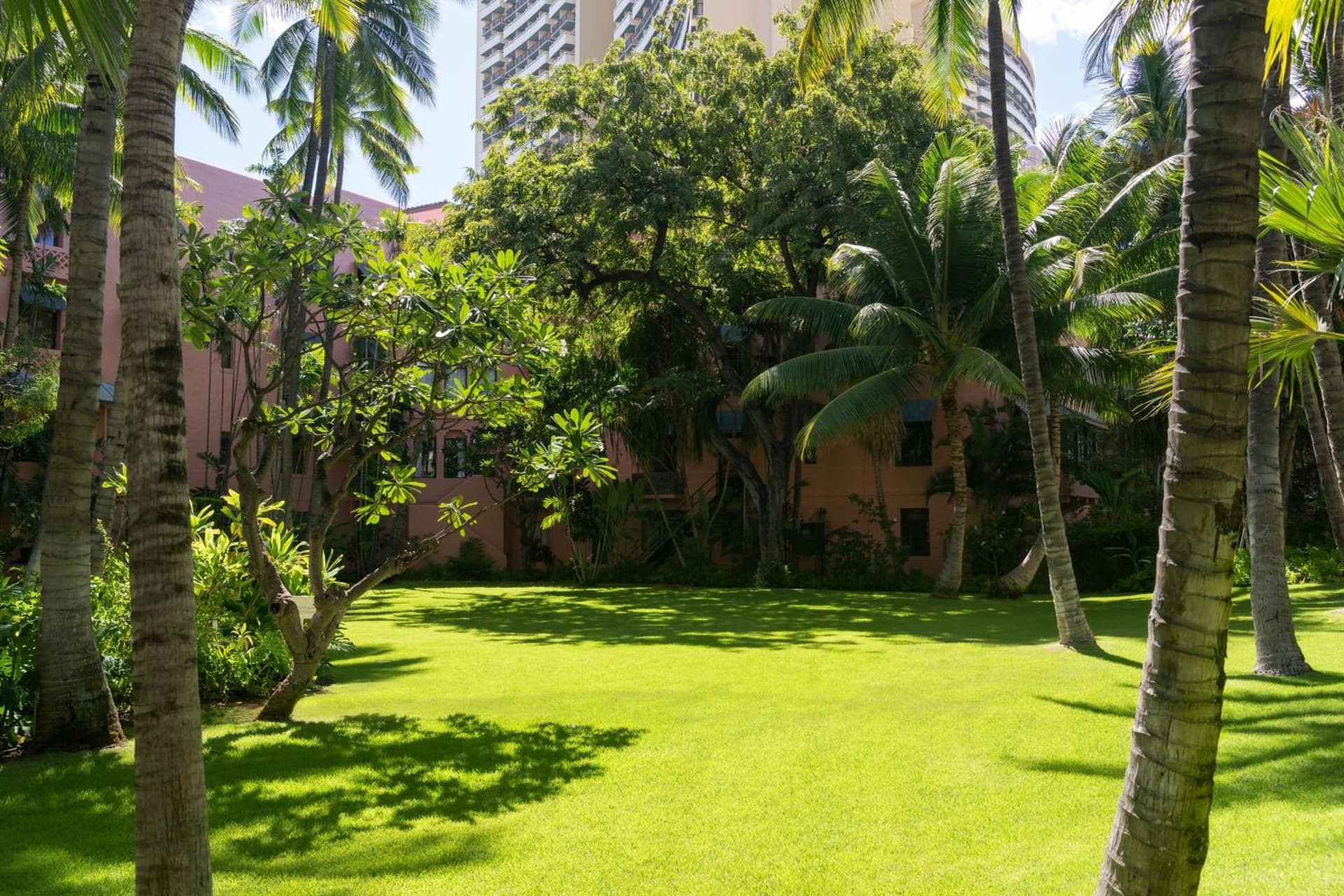 The Royal Hawaiian, A Luxury Collection Resort, Waikiki gallery photo in Honolulu, HI — image 126