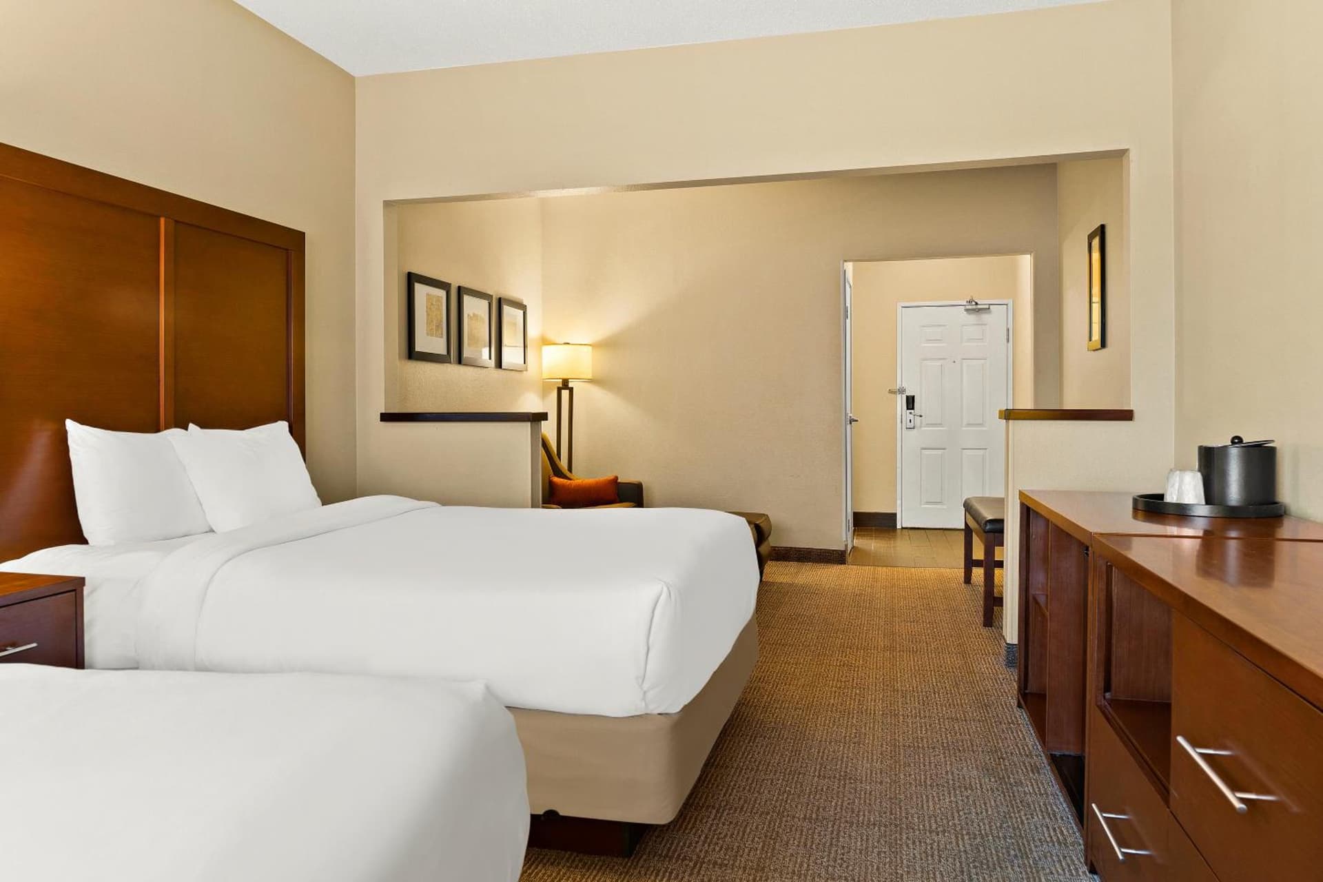 Comfort Suites- Saginaw gallery photo in Saginaw, MI — image 15