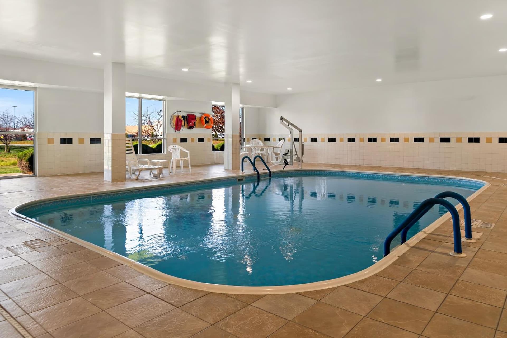 Comfort Suites- Saginaw gallery photo in Saginaw, MI — image 7