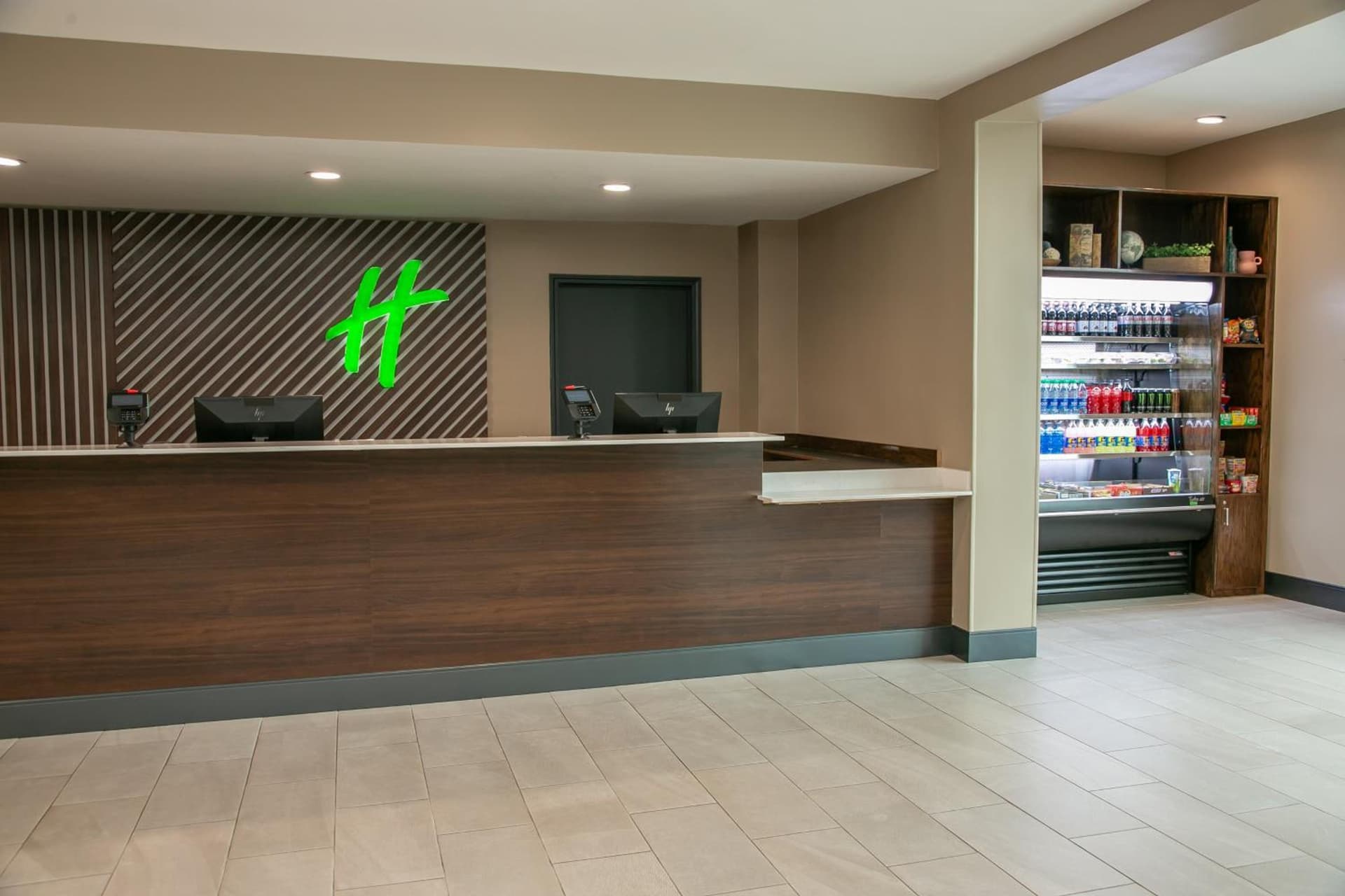 Holiday Inn Metairie New Orleans by IHG gallery photo in Metairie, LA — image 65