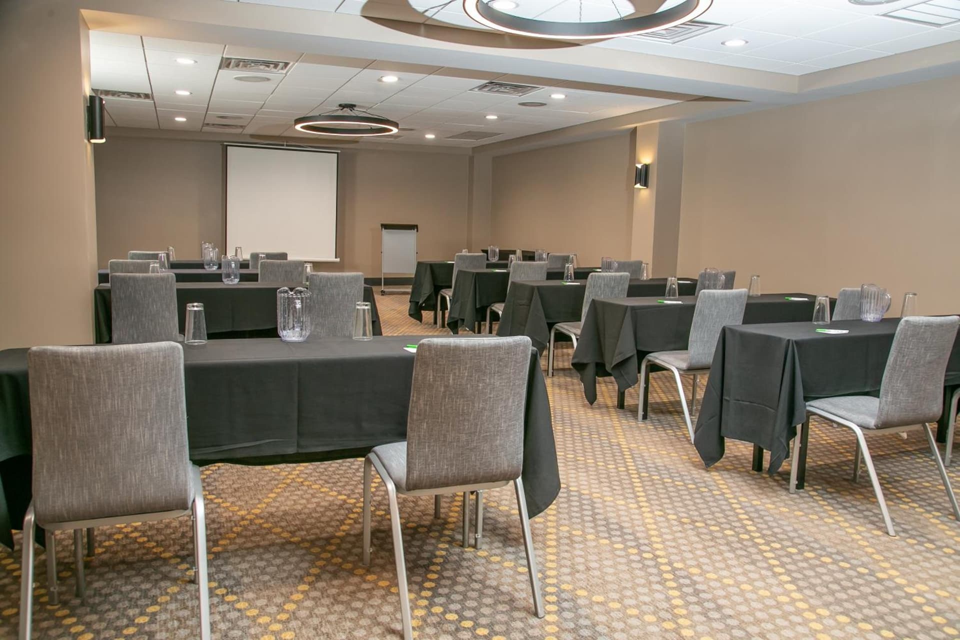 Holiday Inn Metairie New Orleans by IHG gallery photo in Metairie, LA — image 22