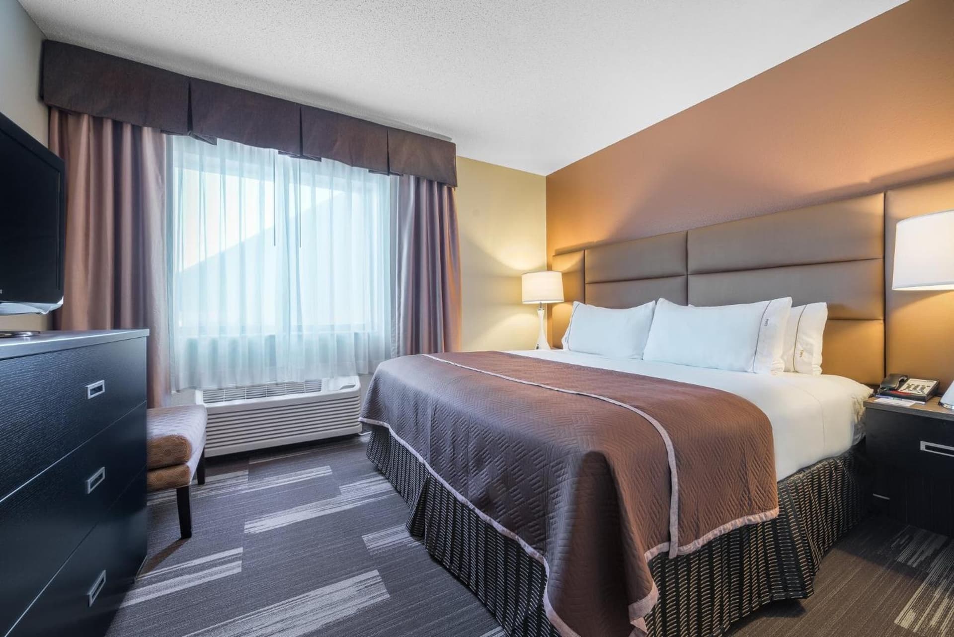 Holiday Inn Express Hotel & Suites St. Paul - Woodbury by IHG gallery photo in Woodbury, MN — image 14