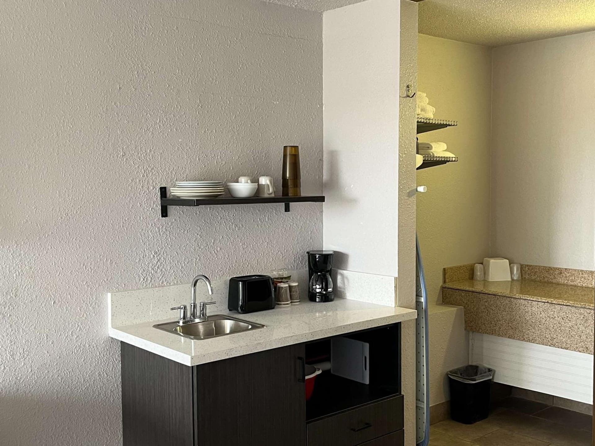 Studio 6 Mesquite, TX Town East gallery photo in Mesquite, TX — image 11
