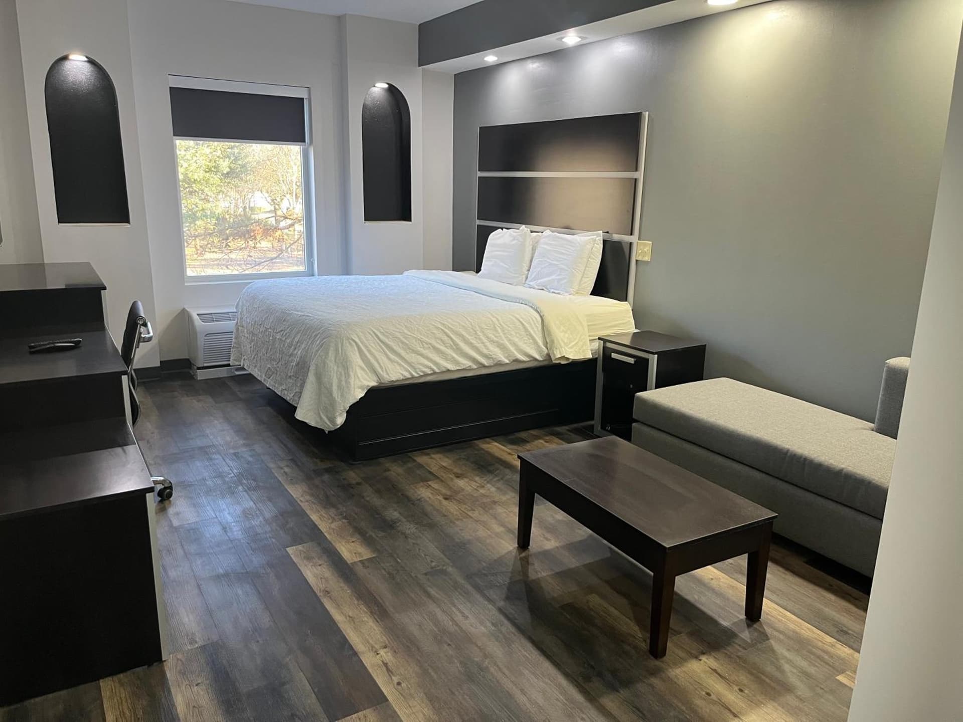 Sonesta Essential Savannah property views in Savannah, GA — gallery photo 3