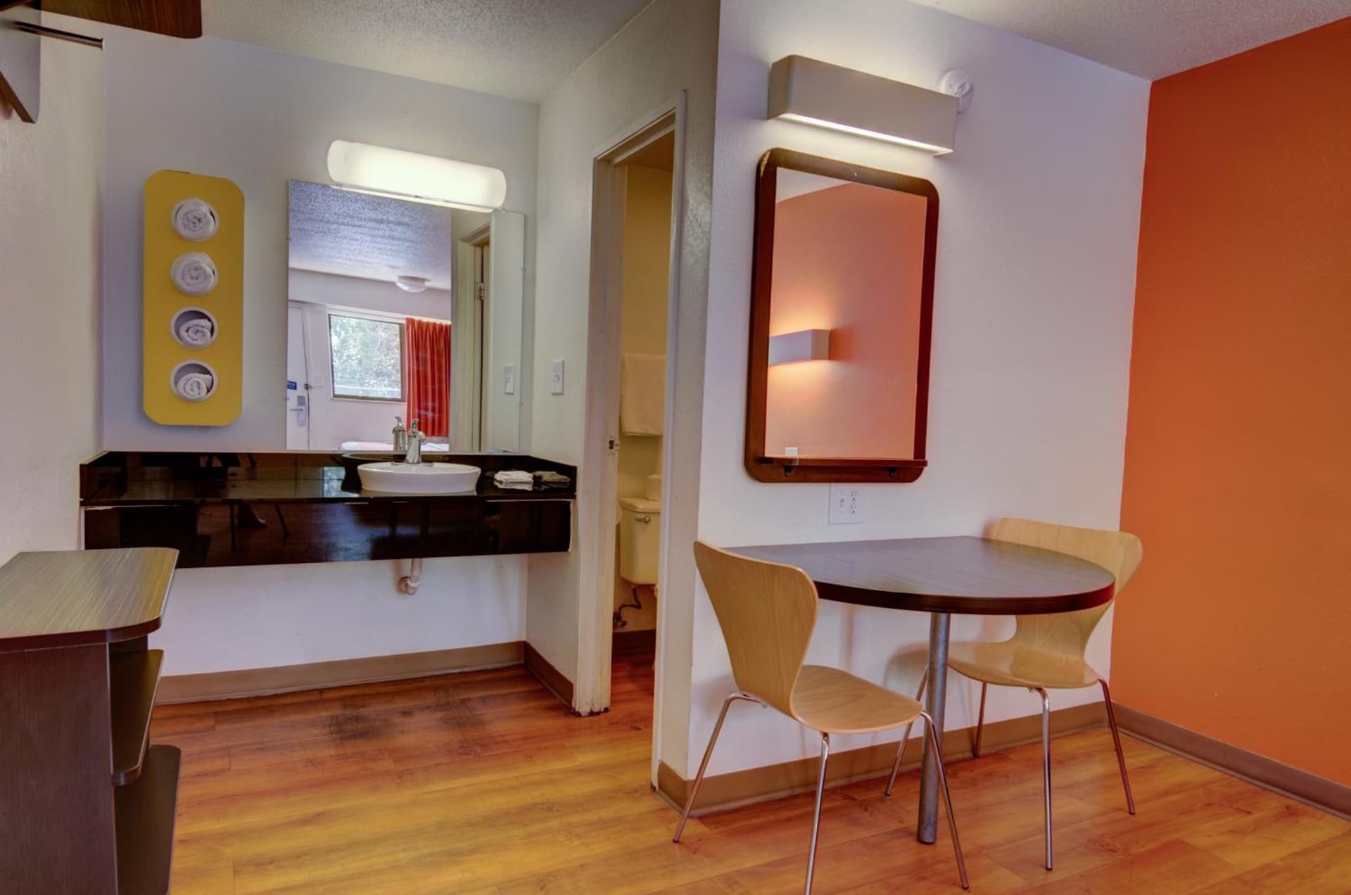 Days Inn by Wyndham Kansas City Northeast gallery photo in Kansas City, MO — image 33