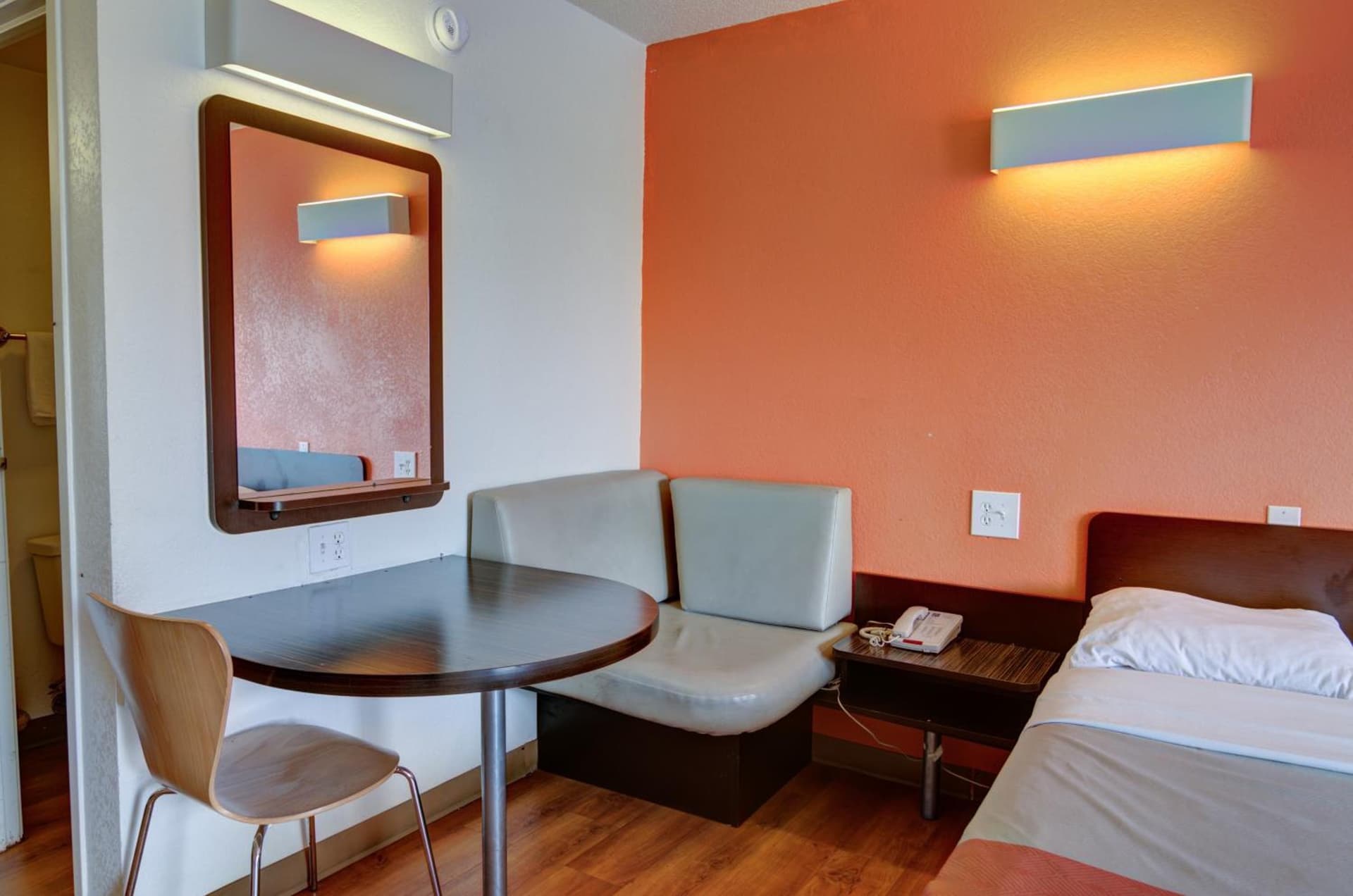 Days Inn by Wyndham Kansas City Northeast gallery photo in Kansas City, MO — image 38