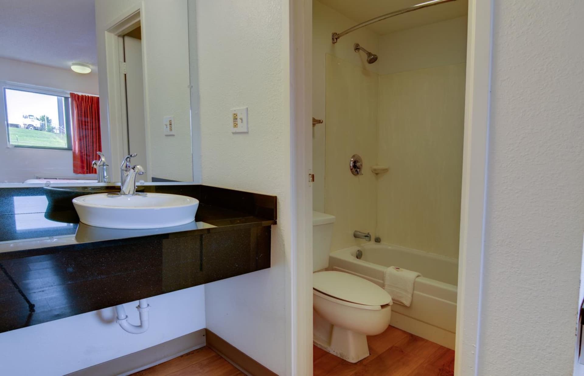Days Inn by Wyndham Kansas City Northeast gallery photo in Kansas City, MO — image 14