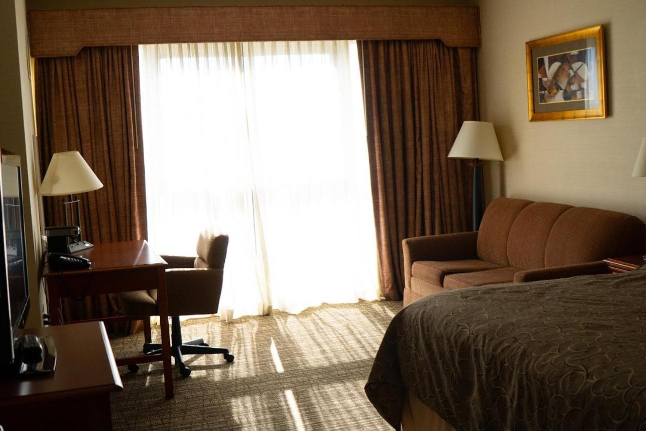 Hotel Topeka at City Center gallery photo in Topeka, KS — image 12