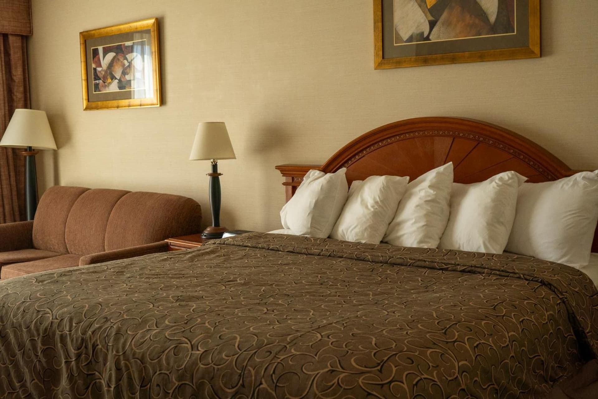 Hotel Topeka at City Center gallery photo in Topeka, KS — image 10