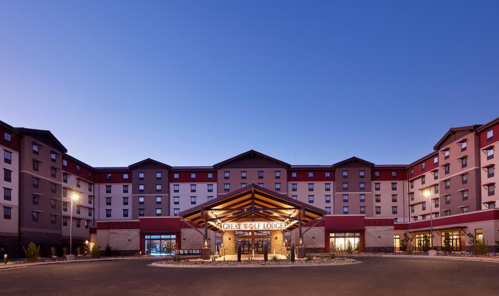 Great Wolf Lodge Arizona featured exterior or lobby in Scottsdale, AZ — similar hotel