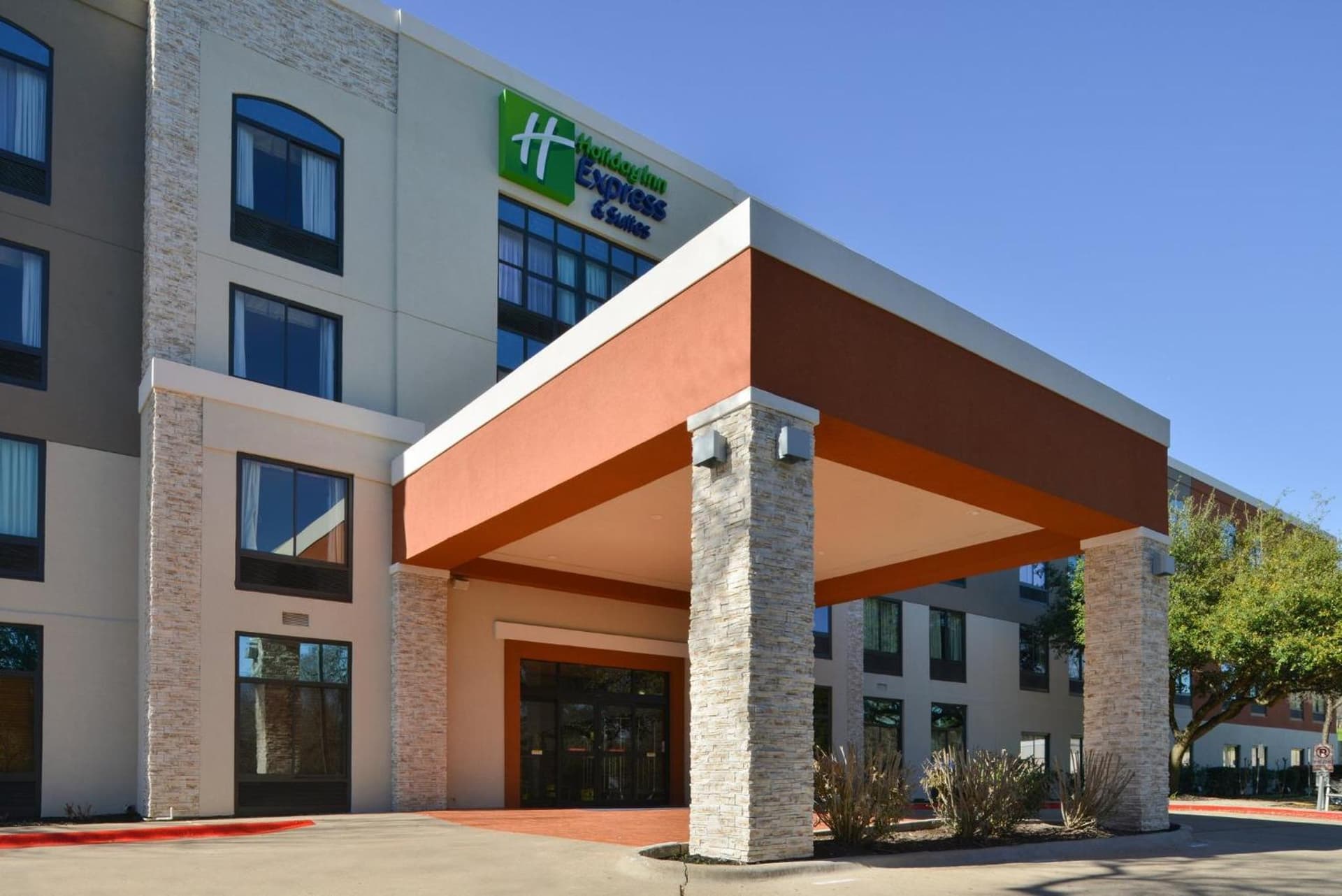 Holiday Inn Express & Suites Austin North Central by IHG gallery photo in Austin, TX — image 39