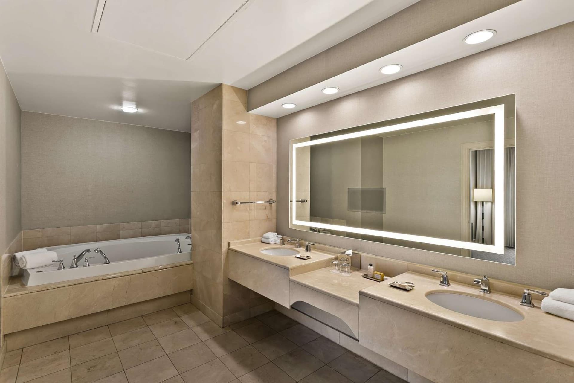 The Royal Sonesta Harbor Court Baltimore gallery photo in Baltimore, MD — image 61