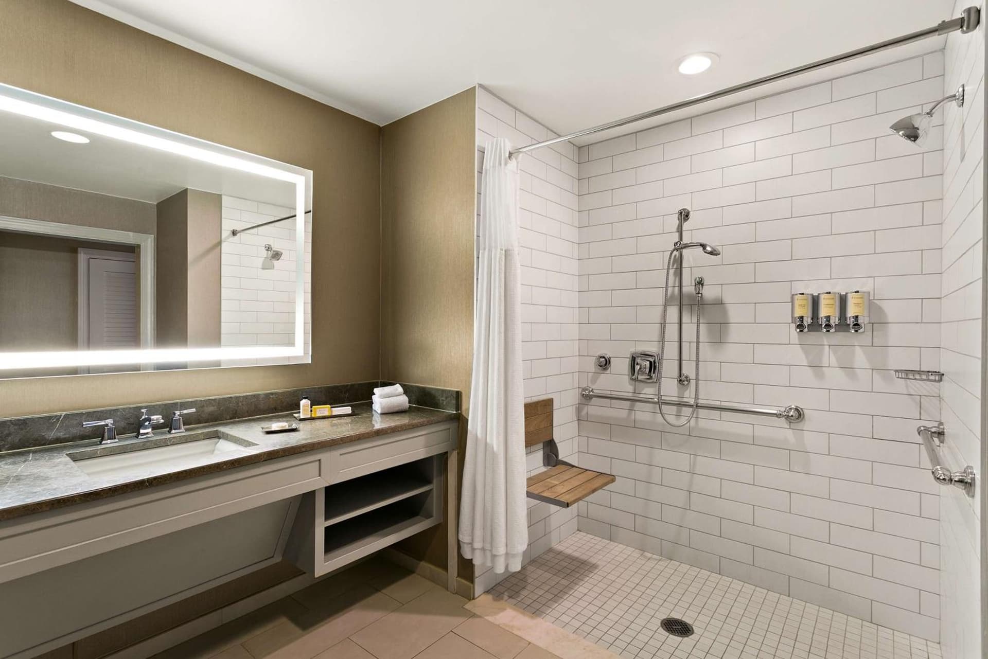 The Royal Sonesta Harbor Court Baltimore gallery photo in Baltimore, MD — image 34