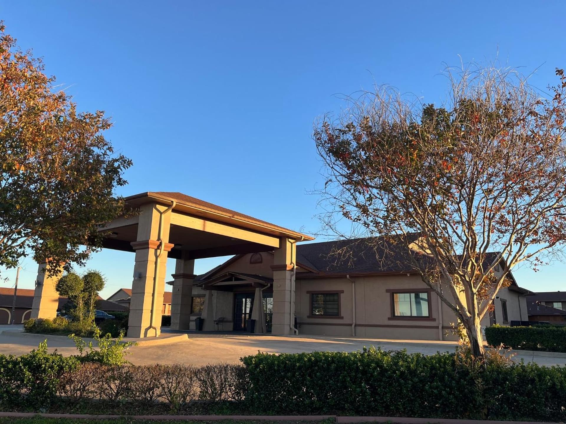 Red Roof Inn & Suites Sulphur Springs — hotel in Sulphur Springs, Texas